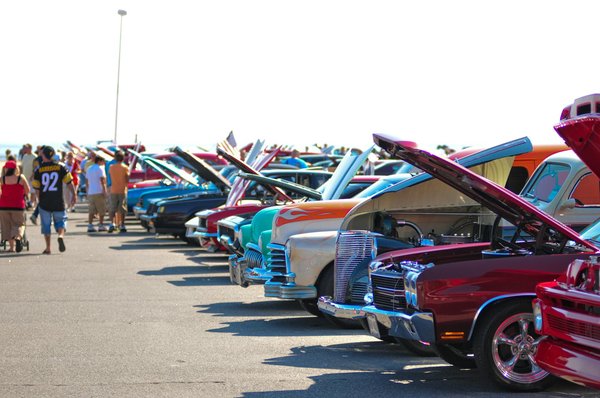 Elevate Your Autumn Style: Expert Tips for Pairing Heeled Booties with Midi Skirts in the UK